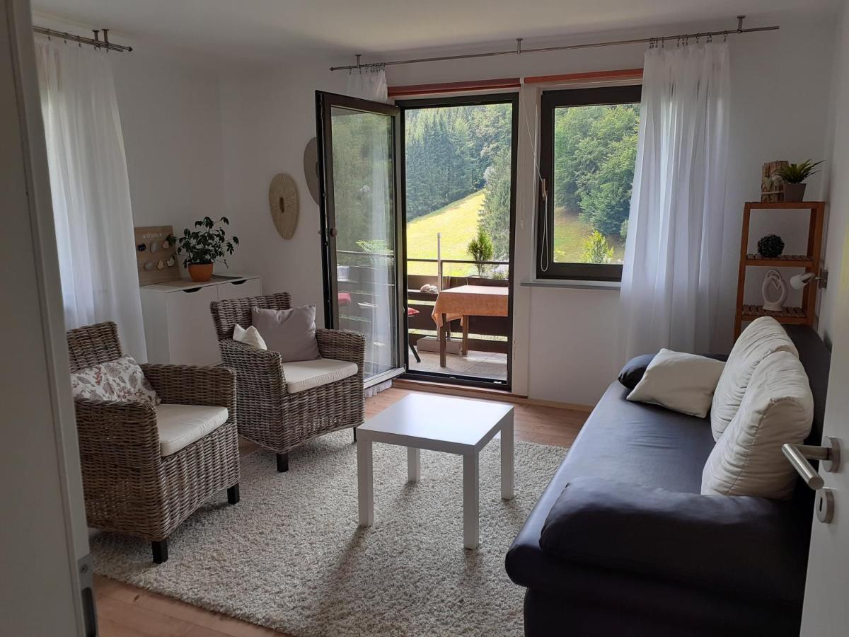 Ferienwohnung Tonbachtal بيرسبرون المظهر الخارجي الصورة